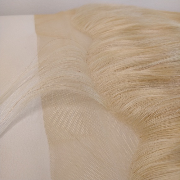 Single-Donor Blonde 613 Frontal Human Hair - 18\